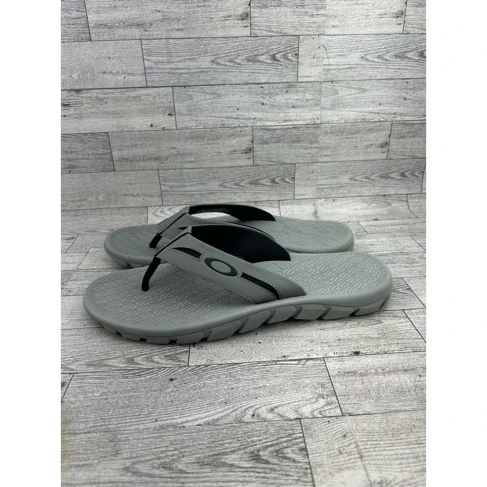 Oakley Supercoil 2.0 Men Grey Flip Flop Sandals 13477-22Y Size 12